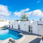 Verode - Private Heated Saltwater Pool Villa *
